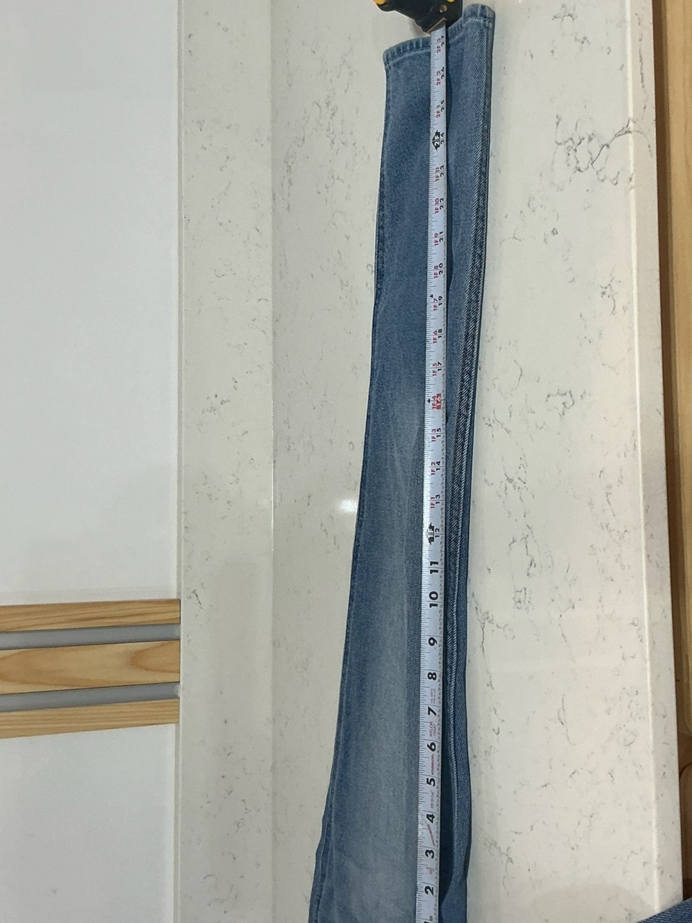 Hollister Ultra High-Rise Mom Jeans — Medium Wash Blue - Picture 5 of 6